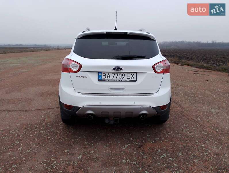 Внедорожник / Кроссовер Ford Kuga 2012 в Новоукраинке