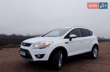 Внедорожник / Кроссовер Ford Kuga 2012 в 
