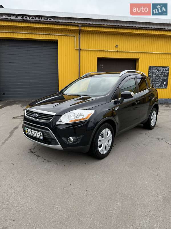 Внедорожник / Кроссовер Ford Kuga 2012 в Чернигове