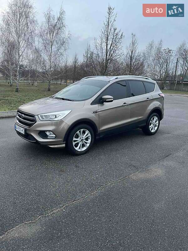Позашляховик / Кросовер Ford Kuga 2019 в Олександрії
