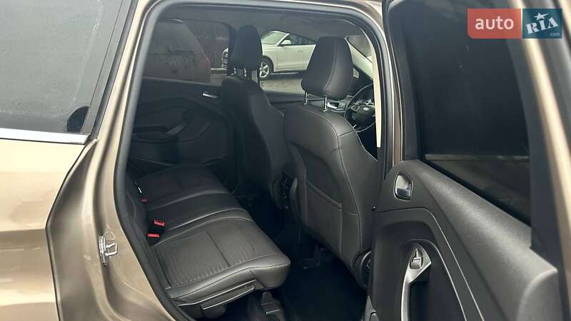 Позашляховик / Кросовер Ford Kuga 2019 в Олександрії