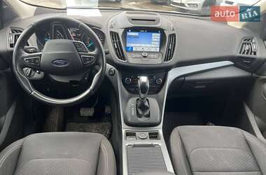 Внедорожник / Кроссовер Ford Kuga 2017 в Львове