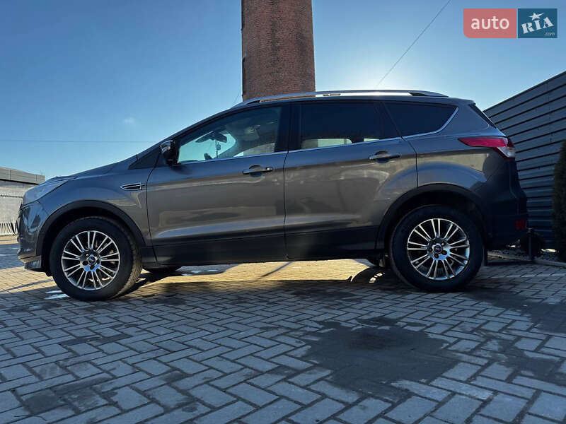 Внедорожник / Кроссовер Ford Kuga 2013 в Ивано-Франковске