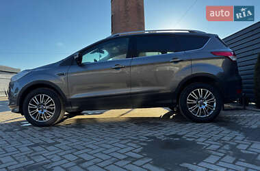 Внедорожник / Кроссовер Ford Kuga 2013 в 