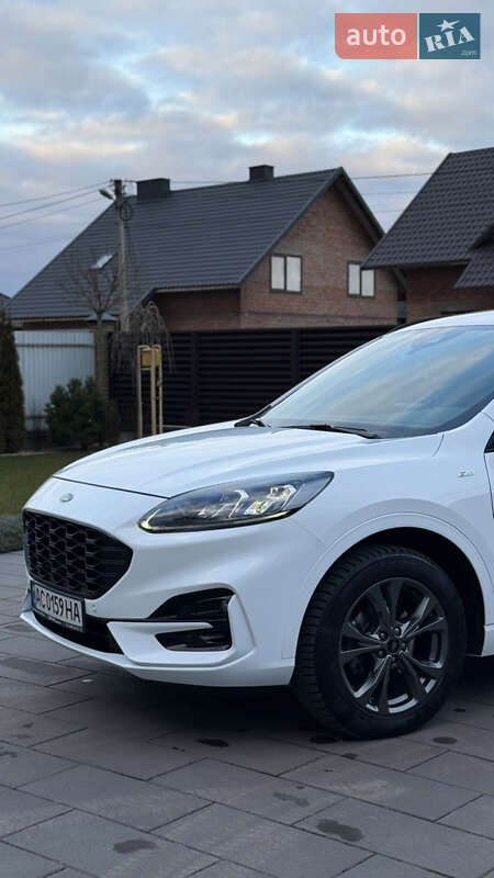 Внедорожник / Кроссовер Ford Kuga 2021 в Ковеле