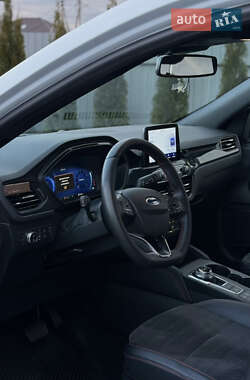 Внедорожник / Кроссовер Ford Kuga 2021 в 