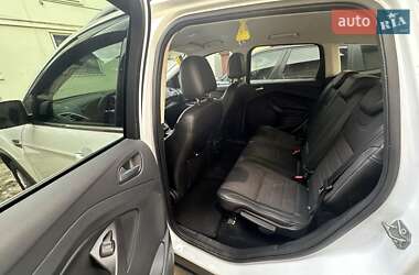 Внедорожник / Кроссовер Ford Kuga 2013 в 