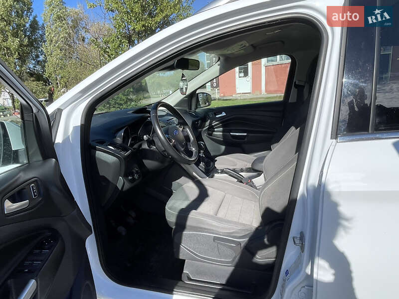 Внедорожник / Кроссовер Ford Kuga 2015 в Звягеле фото 2 Внедорожник / Кроссовер Ford Kuga 2015 в Звягеле