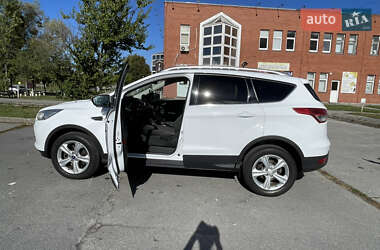 Внедорожник / Кроссовер Ford Kuga 2015 в Звягеле