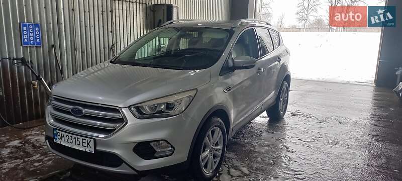 Внедорожник / Кроссовер Ford Kuga 2019 в Ромнах