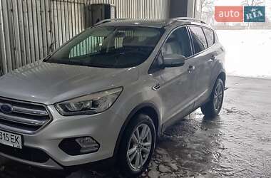 Внедорожник / Кроссовер Ford Kuga 2019 в Ромнах