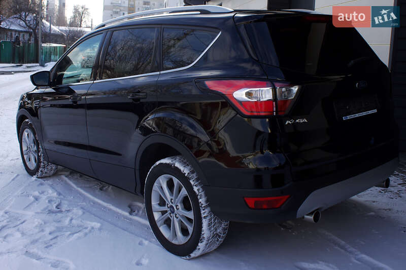 Внедорожник / Кроссовер Ford Kuga 2019 в Черкассах
