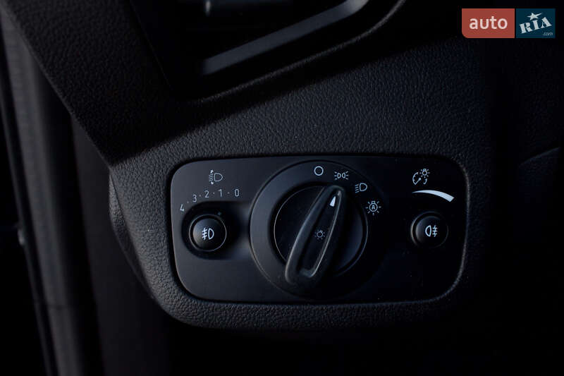 Внедорожник / Кроссовер Ford Kuga 2019 в Черкассах