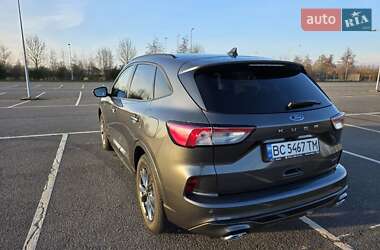 Внедорожник / Кроссовер Ford Kuga 2023 в 