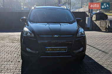 Внедорожник / Кроссовер Ford Kuga 2015 в 