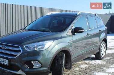 Внедорожник / Кроссовер Ford Kuga 2017 в Хмельницком