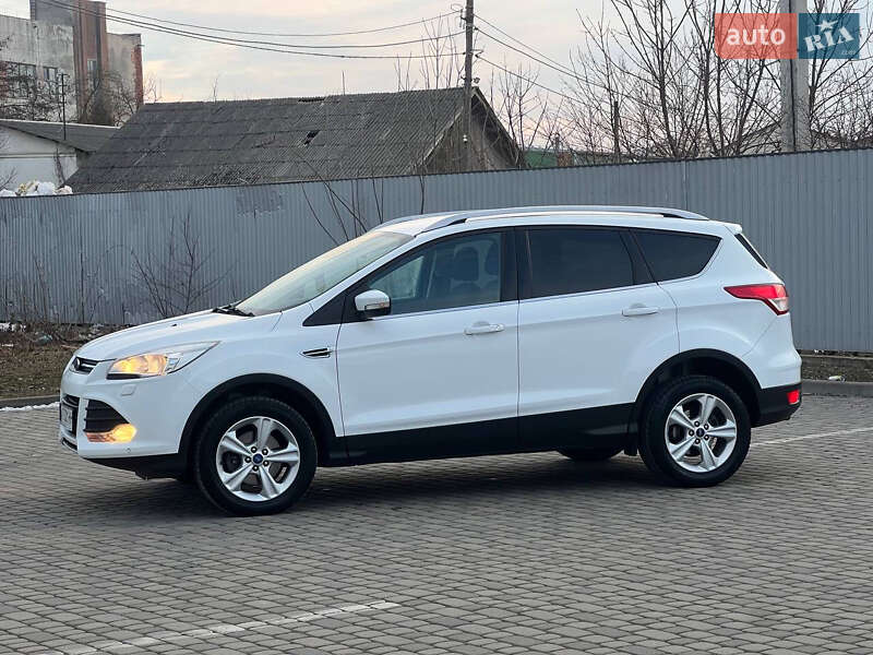 Внедорожник / Кроссовер Ford Kuga 2016 в Ивано-Франковске