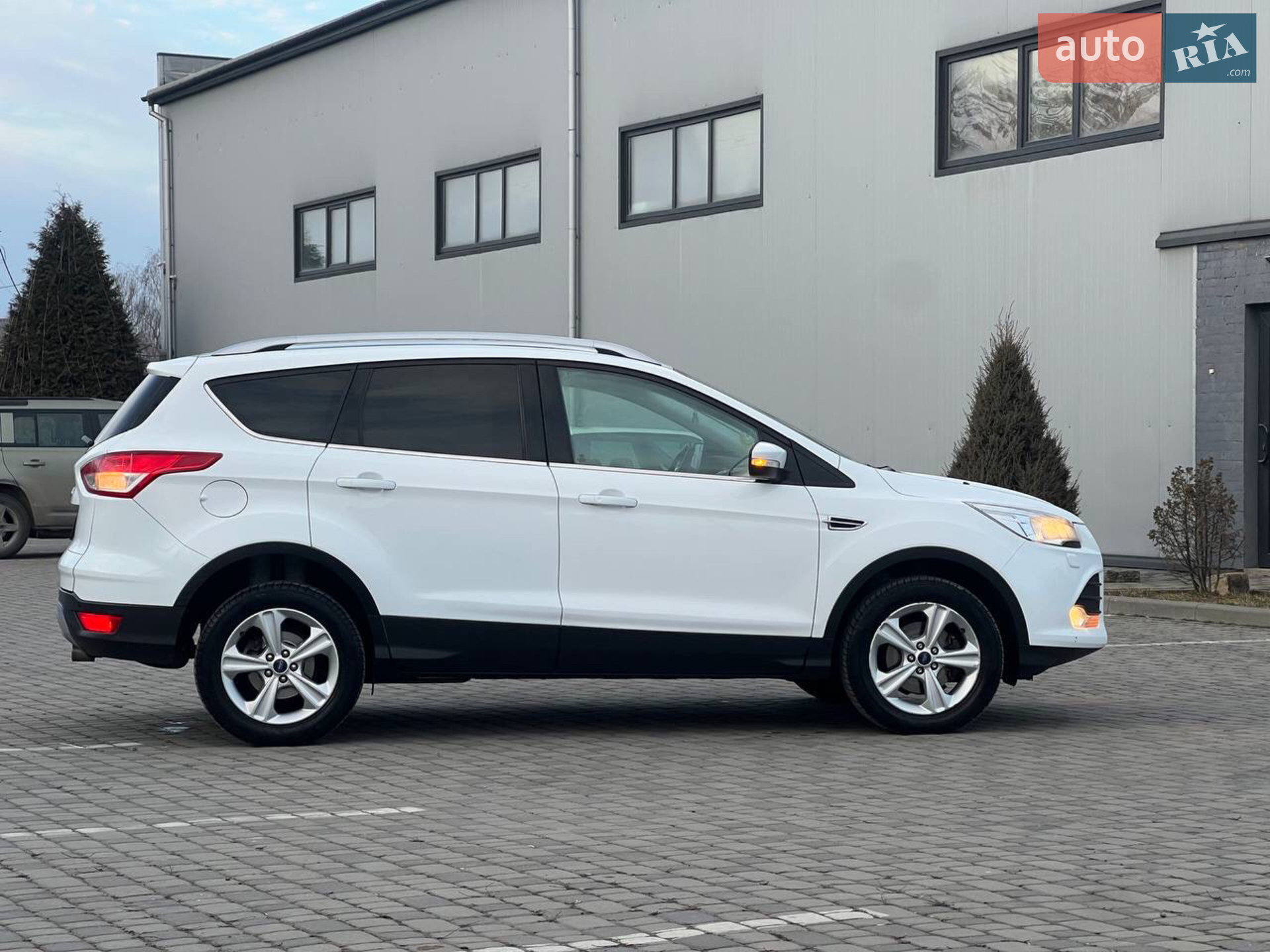 2016 Ford Kuga - мініатюра 16