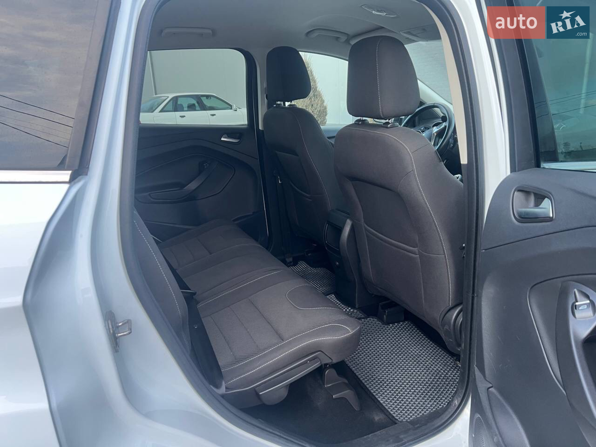 2016 Ford Kuga - мініатюра 28