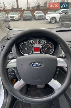 Внедорожник / Кроссовер Ford Kuga 2011 в 
