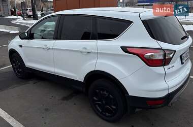 Внедорожник / Кроссовер Ford Kuga 2017 в Боярке