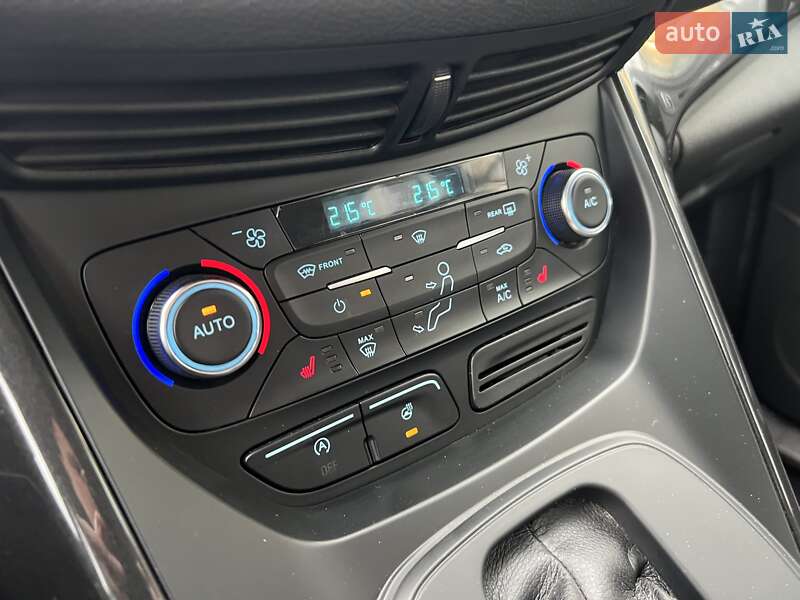 Позашляховик / Кросовер Ford Kuga 2019 в Києві
