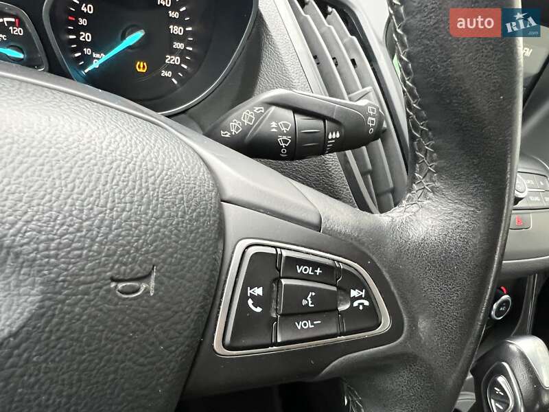 Позашляховик / Кросовер Ford Kuga 2019 в Києві