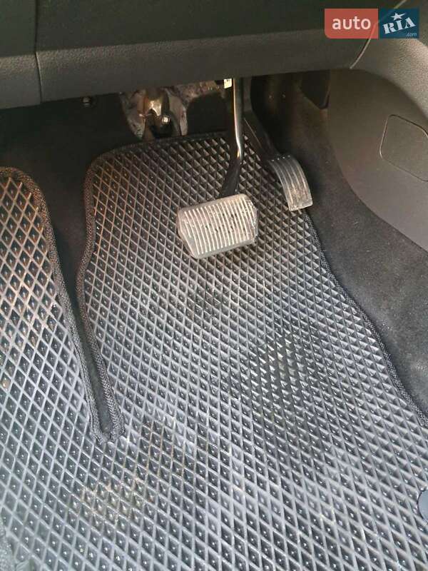 Внедорожник / Кроссовер Ford Kuga 2013 в Полтаве