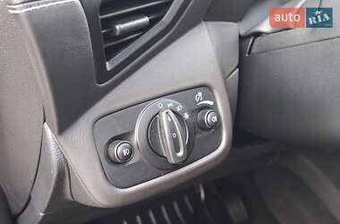 Внедорожник / Кроссовер Ford Kuga 2017 в 