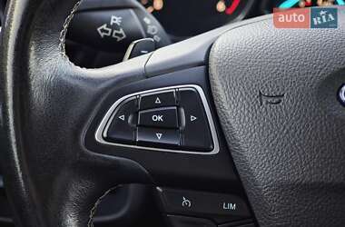 Внедорожник / Кроссовер Ford Kuga 2017 в 