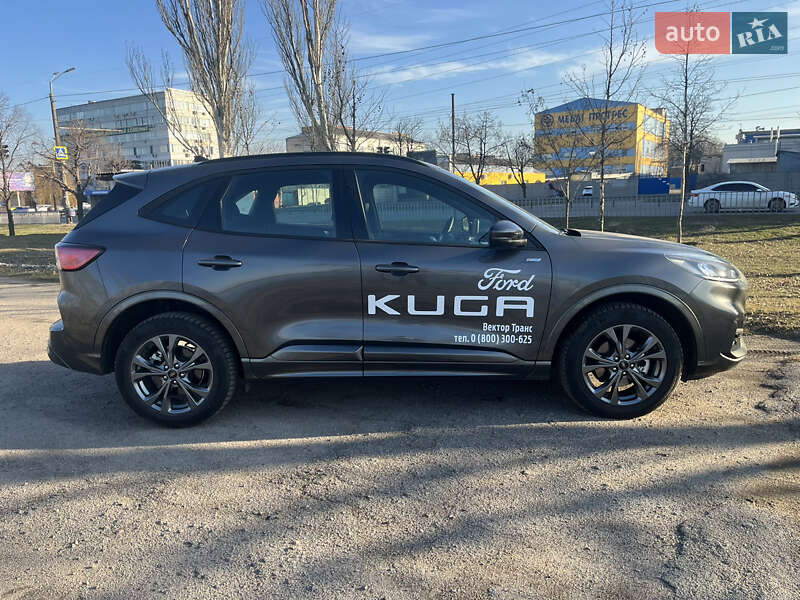 Внедорожник / Кроссовер Ford Kuga 2022 в Днепре