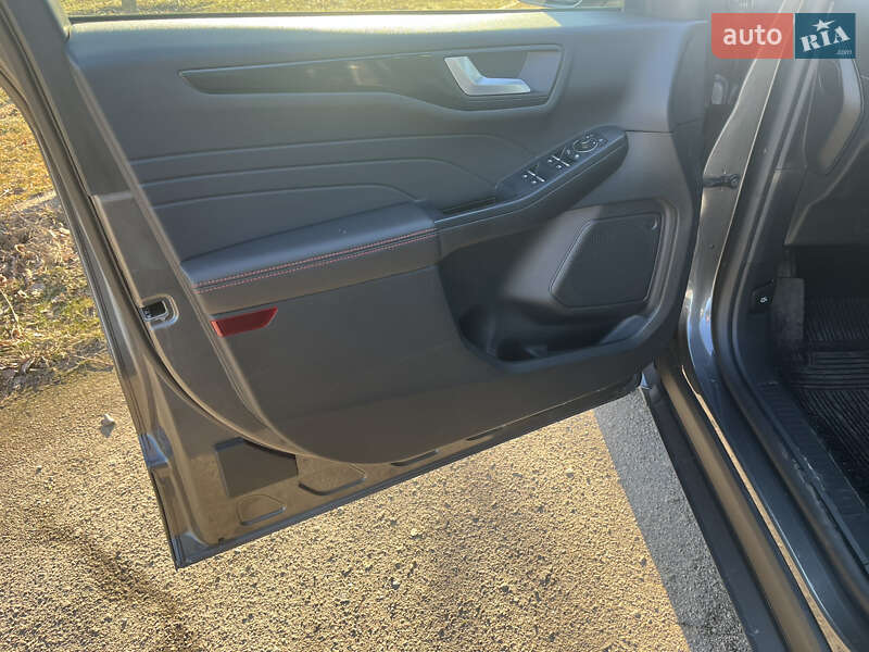 Внедорожник / Кроссовер Ford Kuga 2022 в Днепре