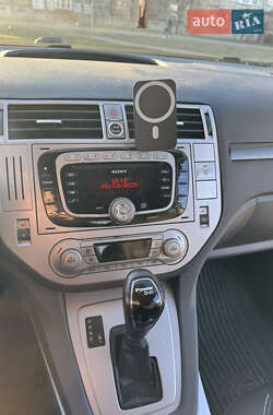 Внедорожник / Кроссовер Ford Kuga 2012 в 