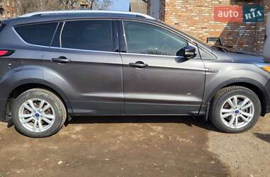 Внедорожник / Кроссовер Ford Kuga 2016 в 