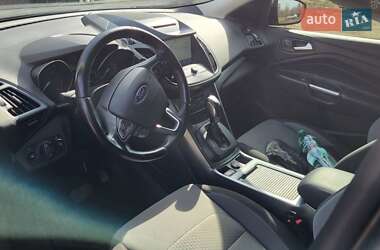 Внедорожник / Кроссовер Ford Kuga 2016 в 