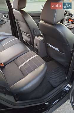 Внедорожник / Кроссовер Ford Kuga 2010 в 