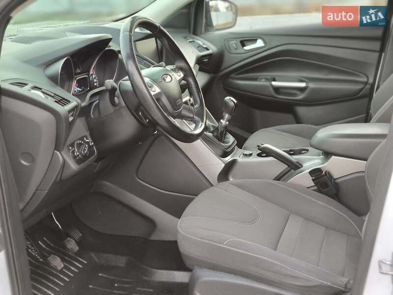 Позашляховик / Кросовер Ford Kuga 2016 в Вінниці фото 45 Позашляховик / Кросовер Ford Kuga 2016 в Вінниці