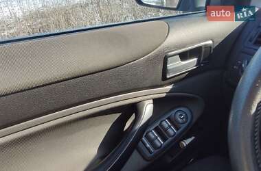 Внедорожник / Кроссовер Ford Kuga 2010 в 