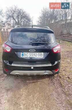 Внедорожник / Кроссовер Ford Kuga 2012 в 