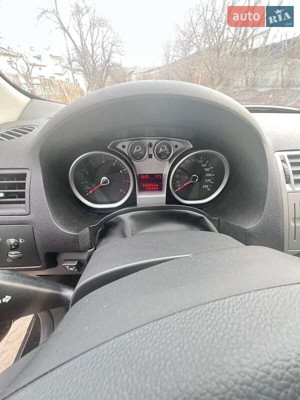 Внедорожник / Кроссовер Ford Kuga 2012 в Львове