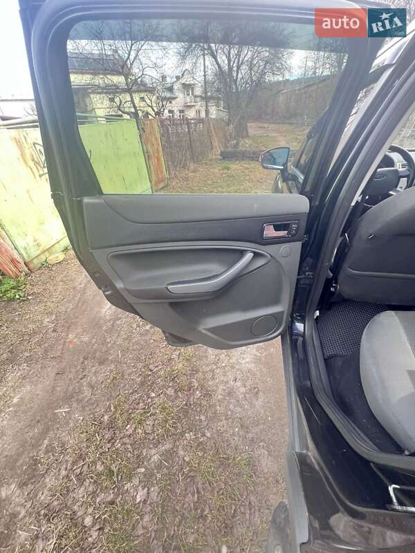 Внедорожник / Кроссовер Ford Kuga 2012 в Львове