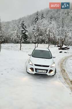 Позашляховик / Кросовер Ford Kuga 2013 в 