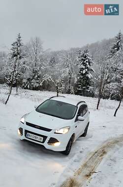 Позашляховик / Кросовер Ford Kuga 2013 в 