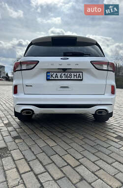 Позашляховик / Кросовер Ford Kuga 2022 в 