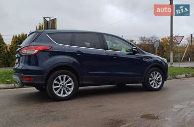 Внедорожник / Кроссовер Ford Kuga 2015 в 