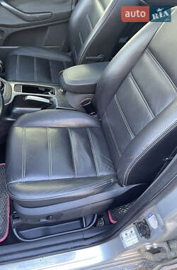 Позашляховик / Кросовер Ford Kuga 2009 в 