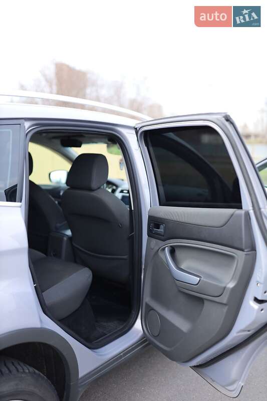 Внедорожник / Кроссовер Ford Kuga 2011 в Днепре