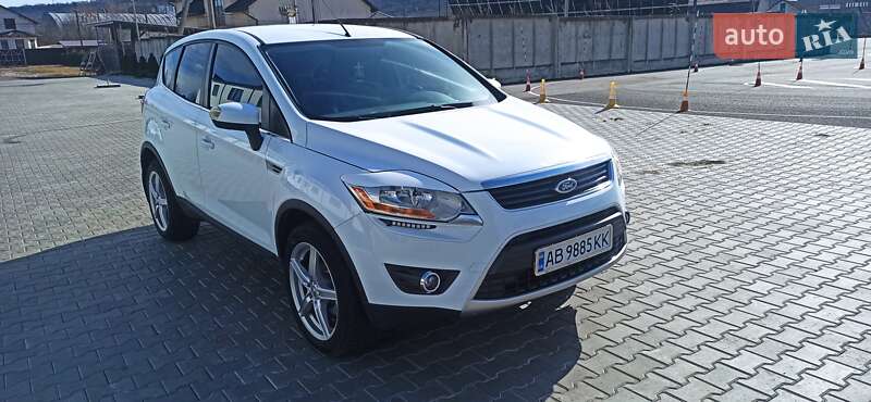Внедорожник / Кроссовер Ford Kuga 2010 в Могилев-Подольске