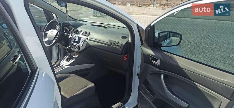 Внедорожник / Кроссовер Ford Kuga 2010 в Могилев-Подольске