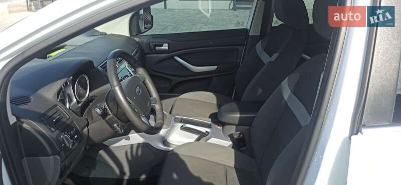Внедорожник / Кроссовер Ford Kuga 2010 в Могилев-Подольске